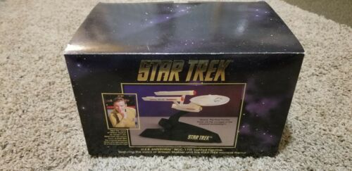 Star Trek USS Enterprise NCC-1701 Lighted Figurine With Music & Voice 47056