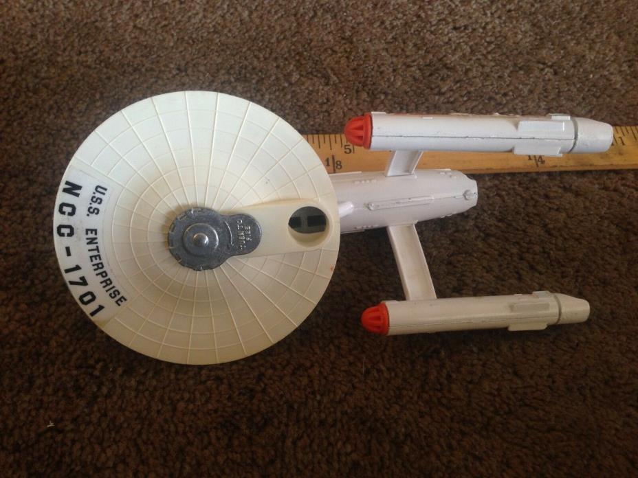 Vintage Dinky Toys USS Enterprise  Star Trek Die Cast Ship 1976 NCC-1701