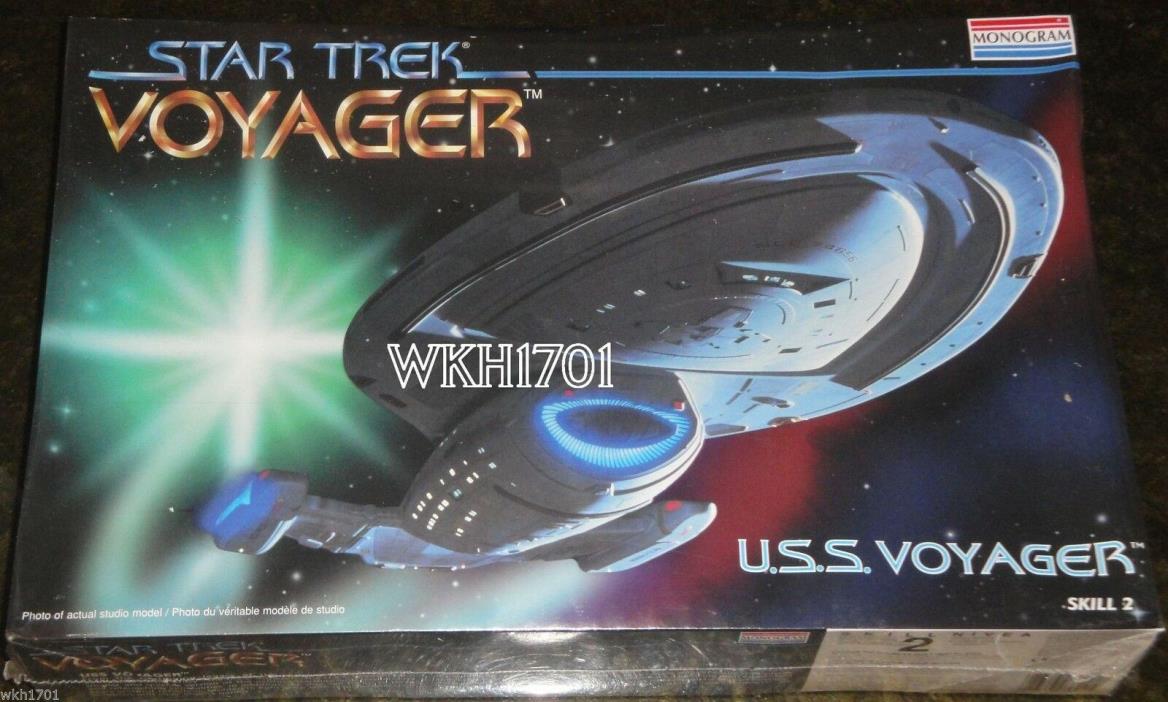 Star Trek USS VOYAGER NCC-74656 Original Issue Model Kit MISB + Bonus Hologram