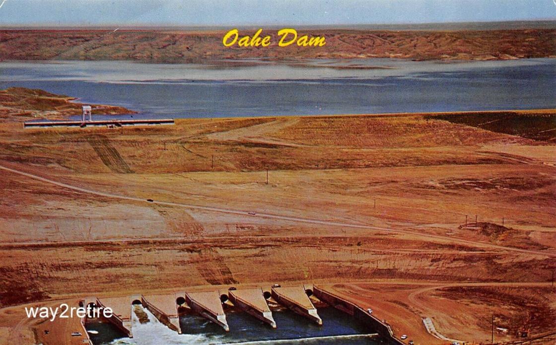 Postcard SD Pierre Oahe Rolled Earth Dam Missouri River South Dakota