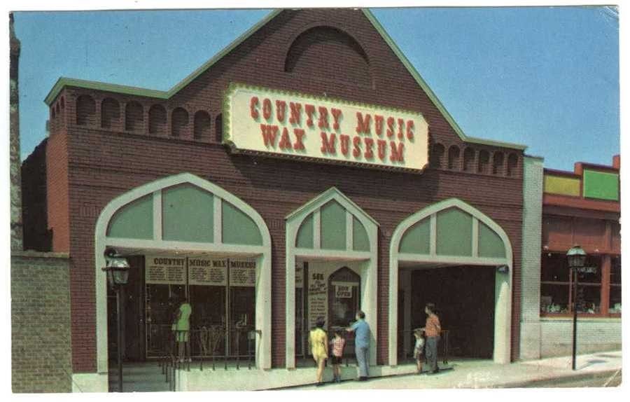TN Nashville Tennessee COUNTRY MUSIC WAX MUSEUM Postcard
