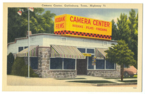 KODAK FILMS CAMERA CENTER - ca1940's LINEN Ad Postcard - GATLINBURG TN
