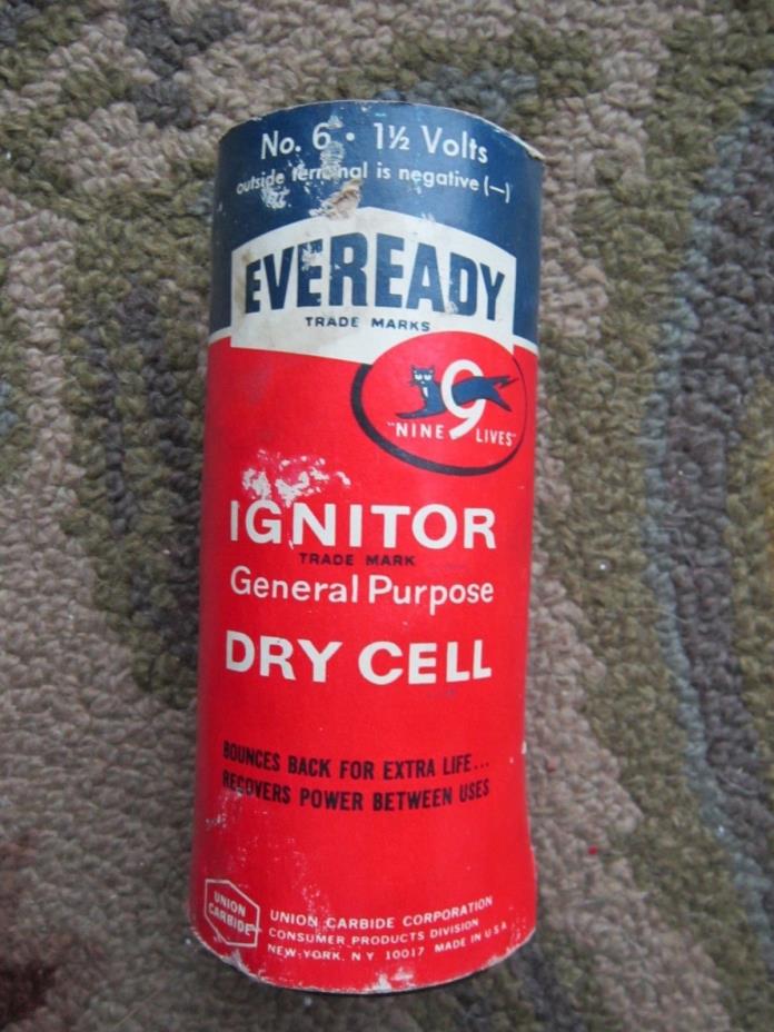 Vintage Eveready Dry Cell Ignitor Battery No 6 1 1/2V Nine Lives Cat Logo