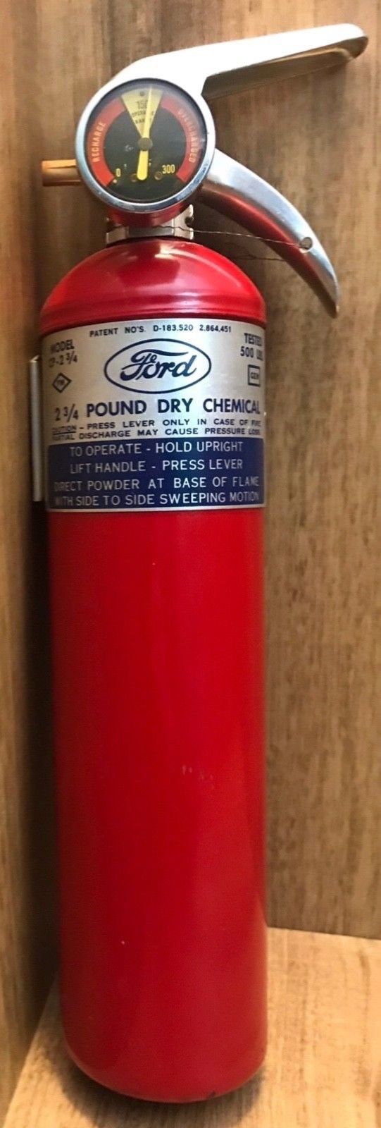 VINTAGE FORD Motor Co. Fire Extinguisher 1970 model cp-2 3/4 AMAZING COND