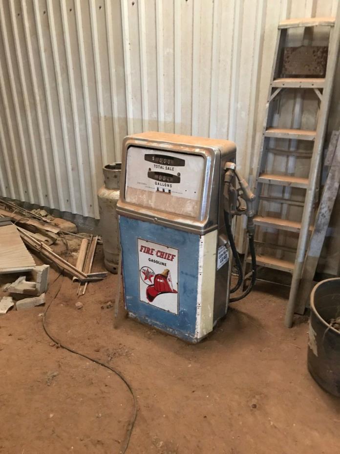 FIRE CHIEF TEXACO WORKING GAS PUMP