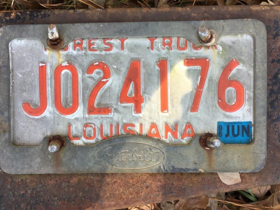 vintage metal peterbuilt license plate