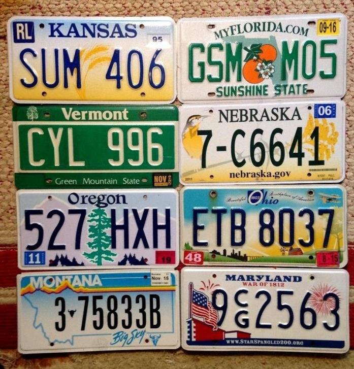 LOT OF 8 COLORFUL LICENSE PLATES TAGS CRAFTS SIGNS ART COLLECTING HOBBY LETTERS