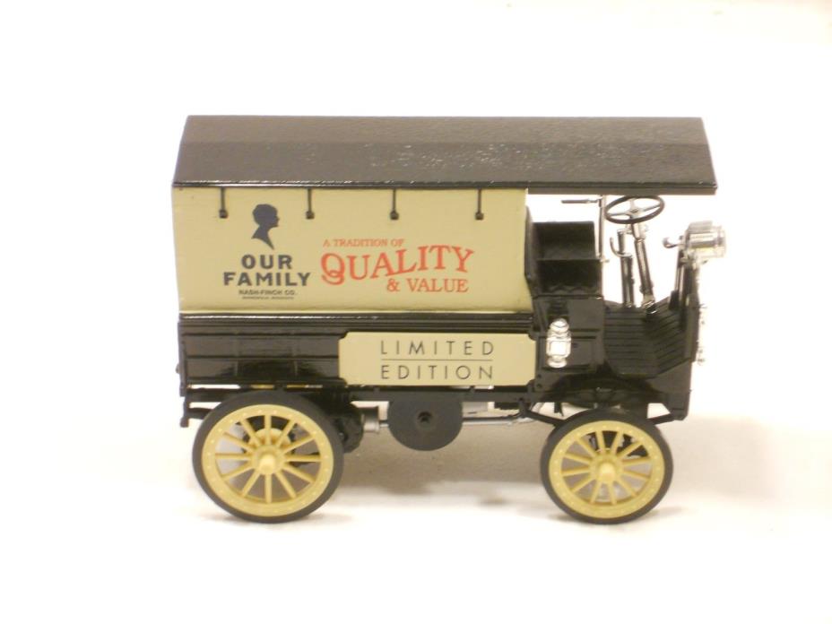 ERTL 1904 KNOX DELIVERY WAGON, OUR FAMILY 100'TH ANNIVERSAY, LIMITED EDITION