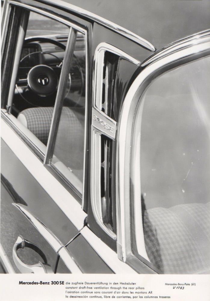 Mercedes-Benz 300 SE (W112) Period Press Photograph - 1961