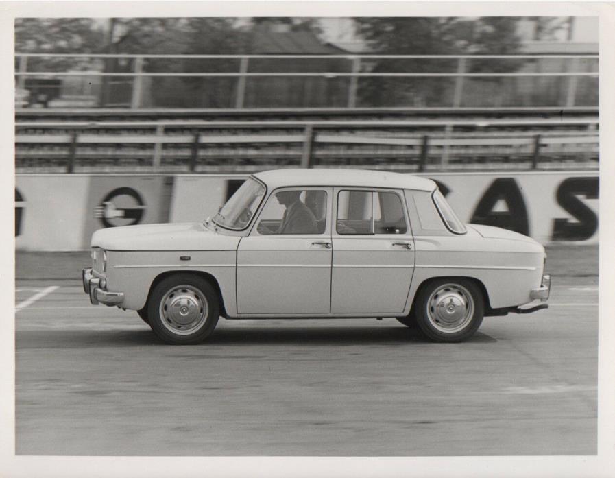 Renault 8 Period Press Photograph - 1963 - Autocar Magazine, Silverstone