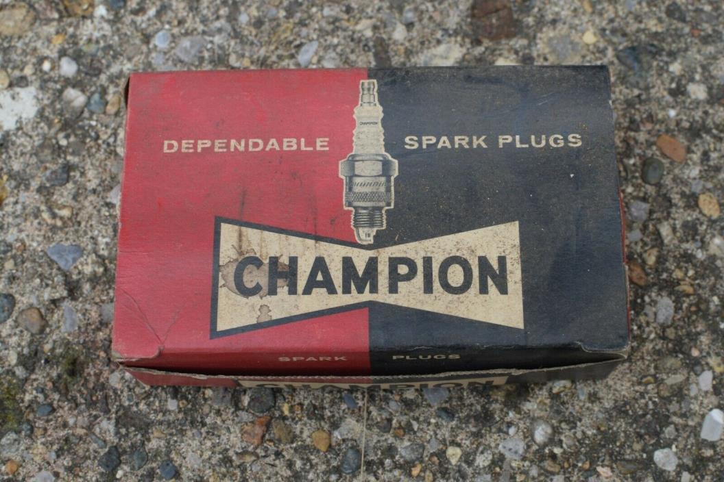 Vintage Champion Spark Plugs BL-7Y 10 Plugs New In Original Box NOS