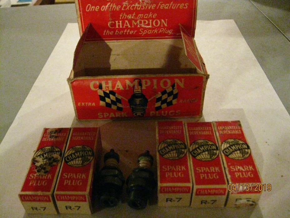 Vintage CHAMPION R-7 Spark Plug, 18 mm