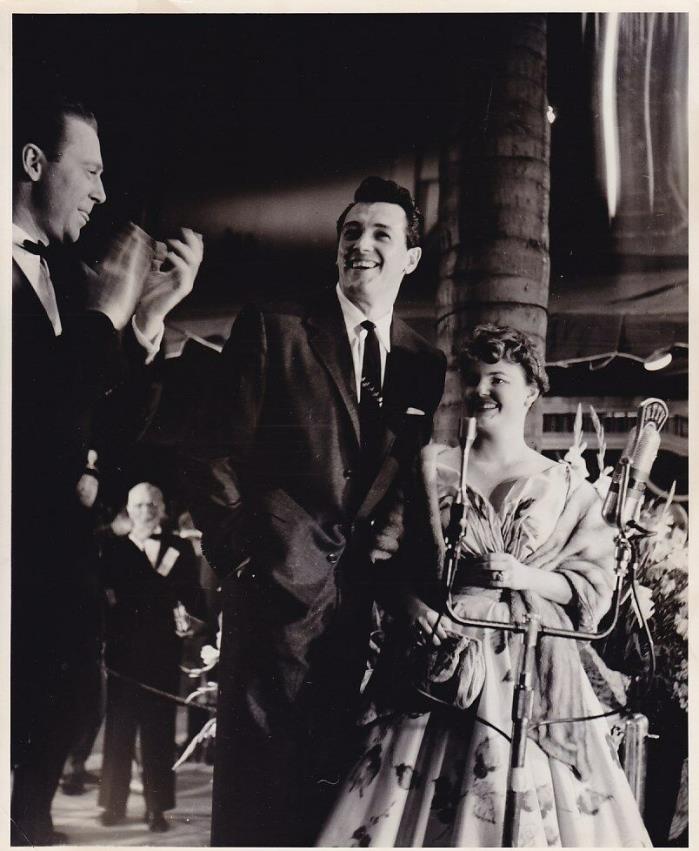 ROCK HUDSON & Wife Original CANDID Hollywood Premiere Vintage 1950s Press Photo