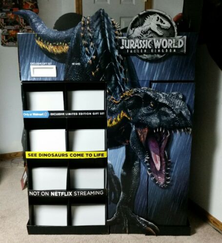 Jurassic World Fallen Kingdom Wal-Mart Indoraptor/ Blue Cube Display Standee