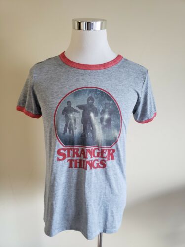 Stranger Things Netflix Official Merchandise T-shirt Sz XL Women