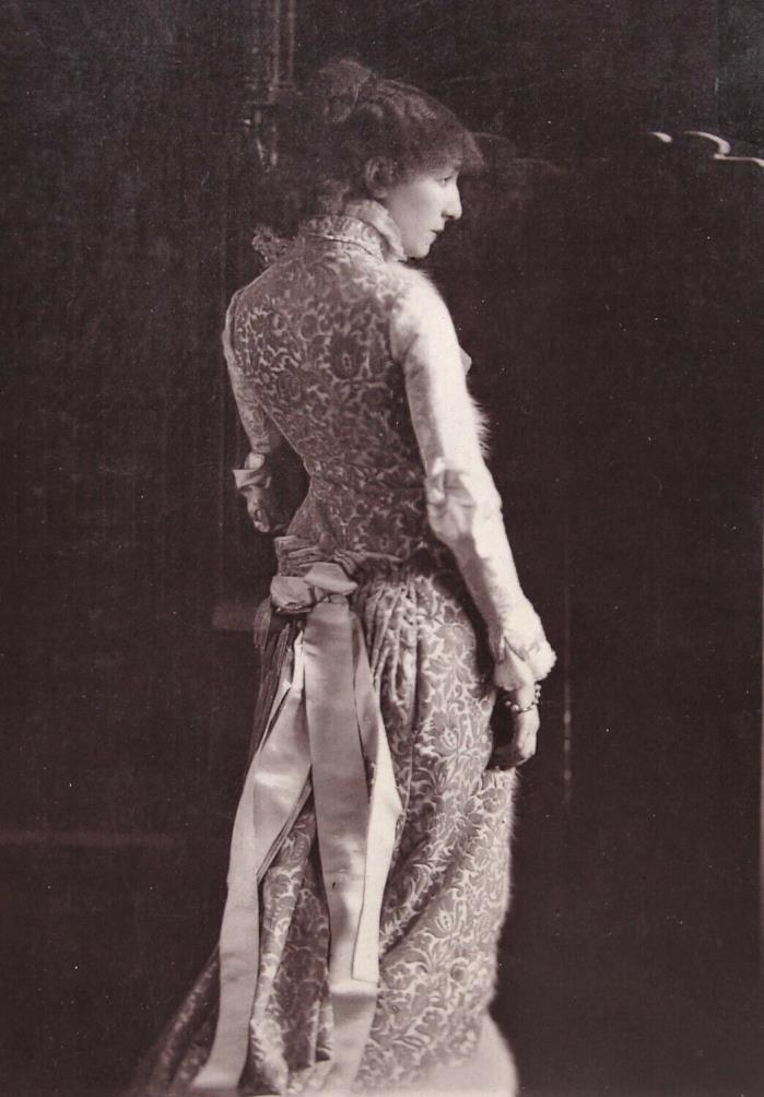 Actress Sarah Bernhardt orig 1880s Photo & French magazine