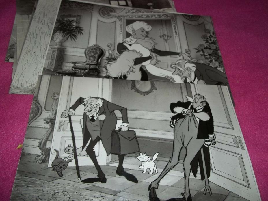 16  VINTAGE BLACK AND WHITE GLOSSY PHOTOS ARISTOCATS CHARACTERS  1970