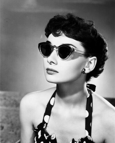 Audrey Hepburn 1950s 8x10 Glossy Photo Picture 5389160917