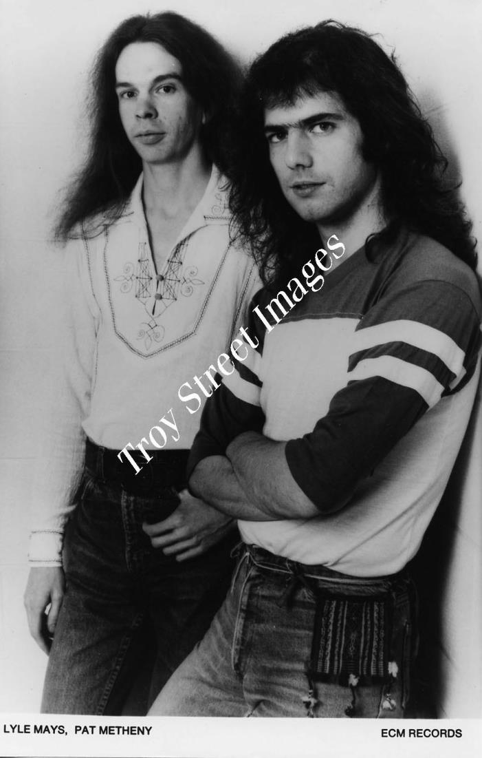 Promo photo of jazz guitarist PAT METHENY and pianist LYLE MAYS, late 1970s