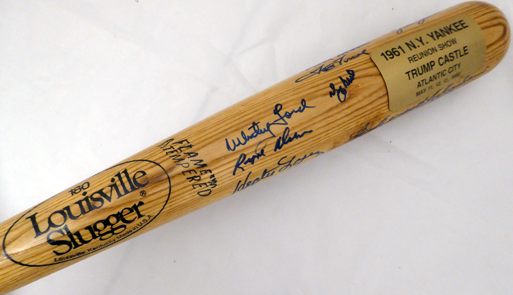 1961 Yankees Autographed Signed Bat 33 Sigs Ford Berra Beckett BAS 125375