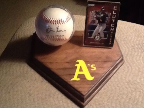 OAKLAND A's AUTOGRAPHED BASEBALL & CARD DISPLAY