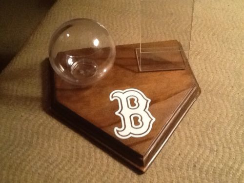 BOSTON RED SOX AUTOGRAPHED BASEBALL & CARD  HOLDER  DISPLAY. ( White B )