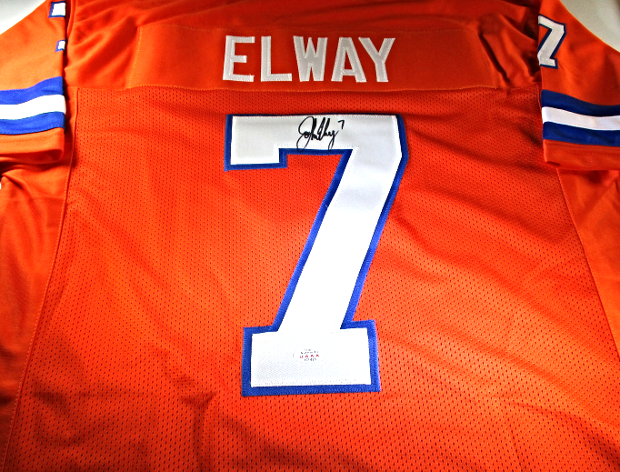 JOHN ELWAY / NFL HALL OF FAME / AUTOGRAPHED DENVER BRONCOS CUSTOM JERSEY / COA
