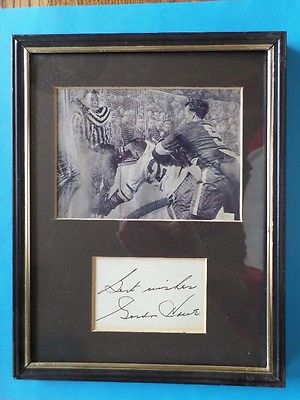 GORDIE HOWE autograph signed cut with vintage magazine photo MATTED and Framed
