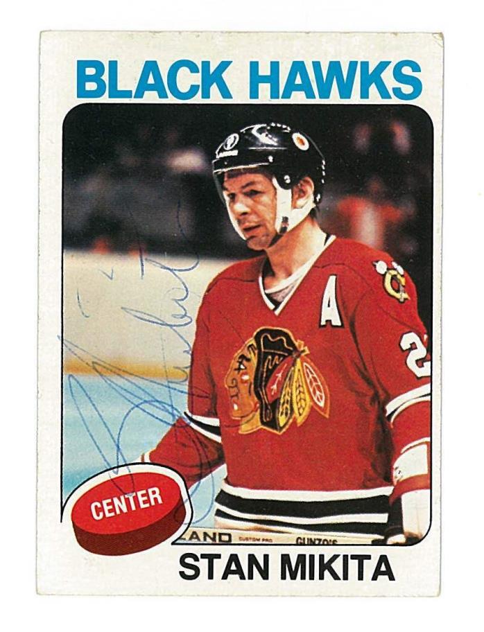 STAN MIKITA 1975 SIGNED BLACK HAWKS CARD TOPPS  AUTOGRAPH IN HAND!!