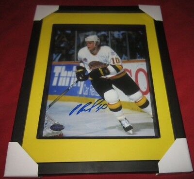 Pavel Bure action Vancouver Canucks Signed and Framed 8x10 Sport Authentix .