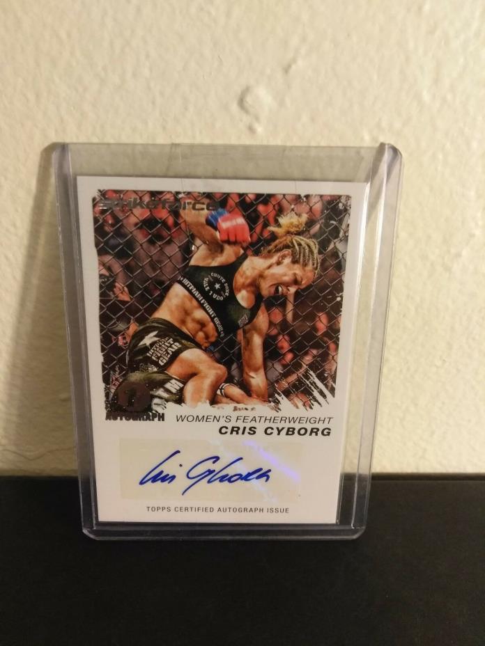 2011 Topps UFC Moment of Truth CRIS CYBORG SANTOS 1st Auto Debut Rookie MMA RC