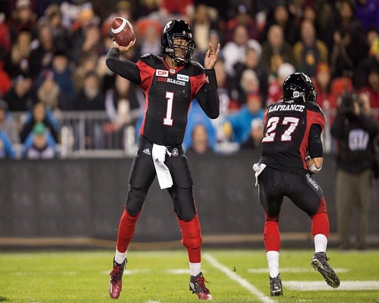 CFL Henry Burris Ottawa Red Blacks Game Action Color 8 X 10 Photo Picture
