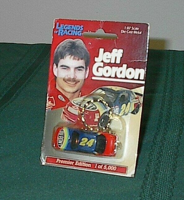 1993 Jeff Gordon #24 Racing Limited Edition 1/87 NASCAR Race Car KeyChain