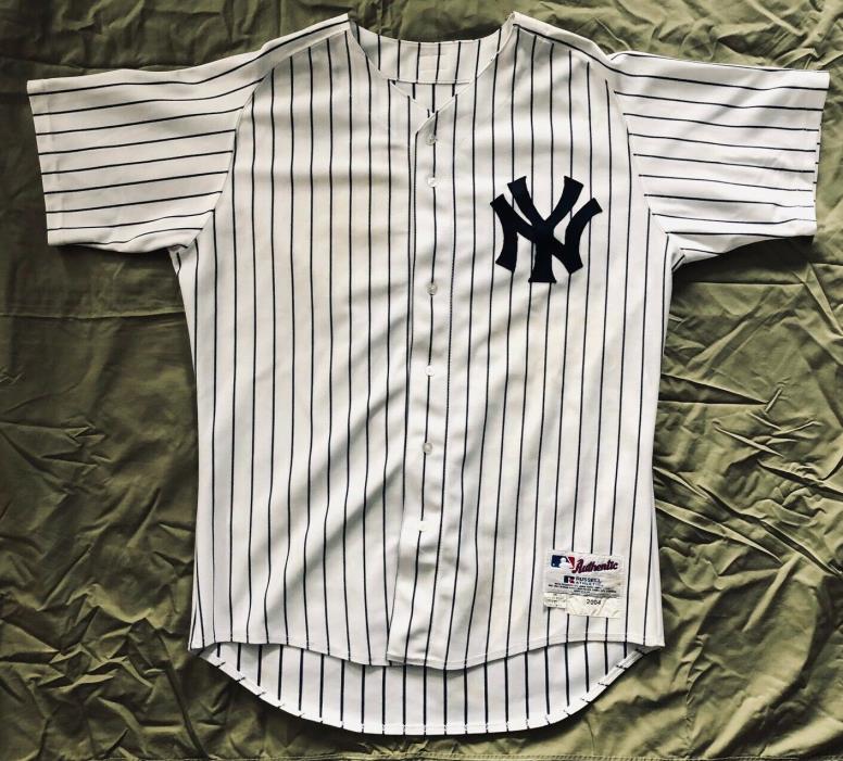 2004 Derek Jeter GAME USED New York Yankees Jersey Miedema LOA NICE USE