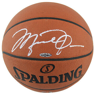 Bulls Michael Jordan Signed Spalding Official Game Basketball UDA & BAS #A68525