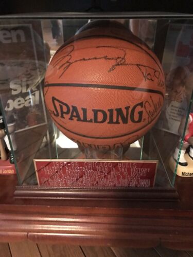 1995-96 72-10 Bulls CHAMPS Team 16 Signatures Basketball w/COA Cert!