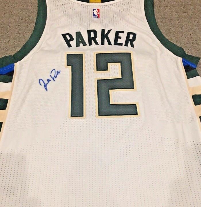 Authentic SIGNED Jabari Parker Milwaukee Bucks Jersey Autographed