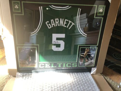 Kevin Garnett Signed Celtics 35