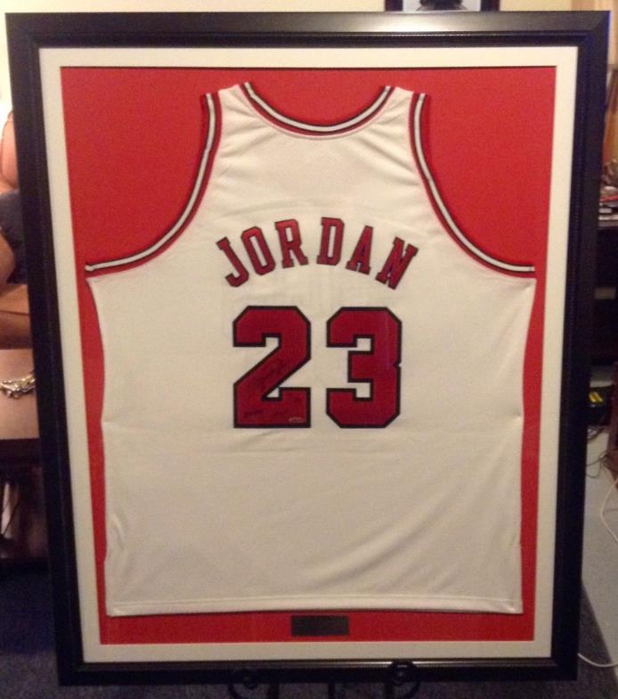 Michael Jordan Autograhed Custom Framed LE 39/123 Jersey w/