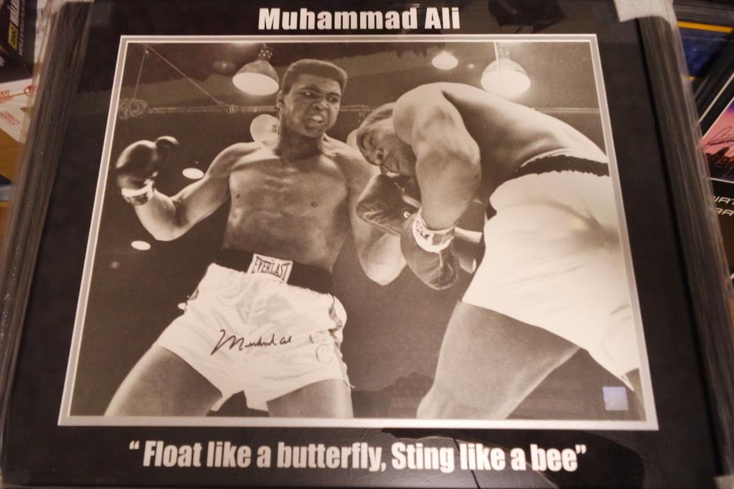 MUHAMMAD ALI AUTOGRAPHED PRO FRAMED 16X20 IN ACTION PHOTO SSG COA