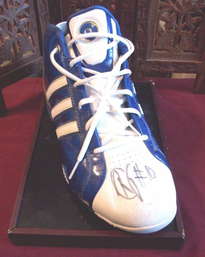 MEMPHIS TIGERS RODNEY CARNEY SIGNED BASKETBALL SHOE & WITH STAND