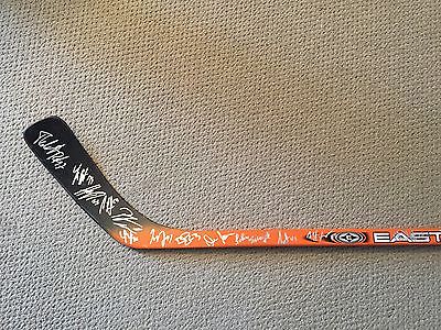 BOSTON BRUINS 2006-2007 TEAM SIGNED FULL-SIZE HOCKEY STICK