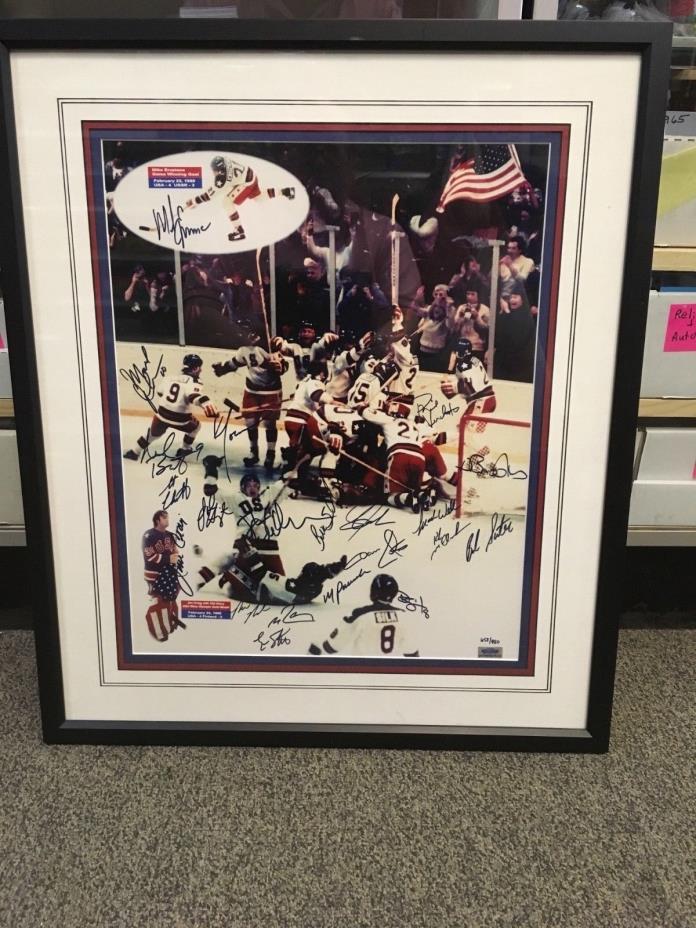 1980 Olympic hockey team signed framed 16  x 20 Photo Herb Brooks 658/980 21 sig