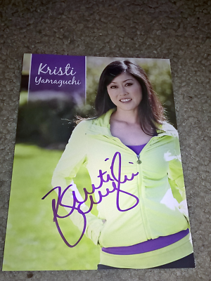 KRISTI YAMAGUCHI FIGURE SKATING AUTHENTIC SIGNED 5X7 PROMO PHOTO