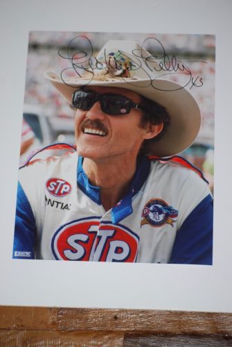 Richard Petty signed in person 8x10 NASCAR Daytona 500 The King w/ exact Proof