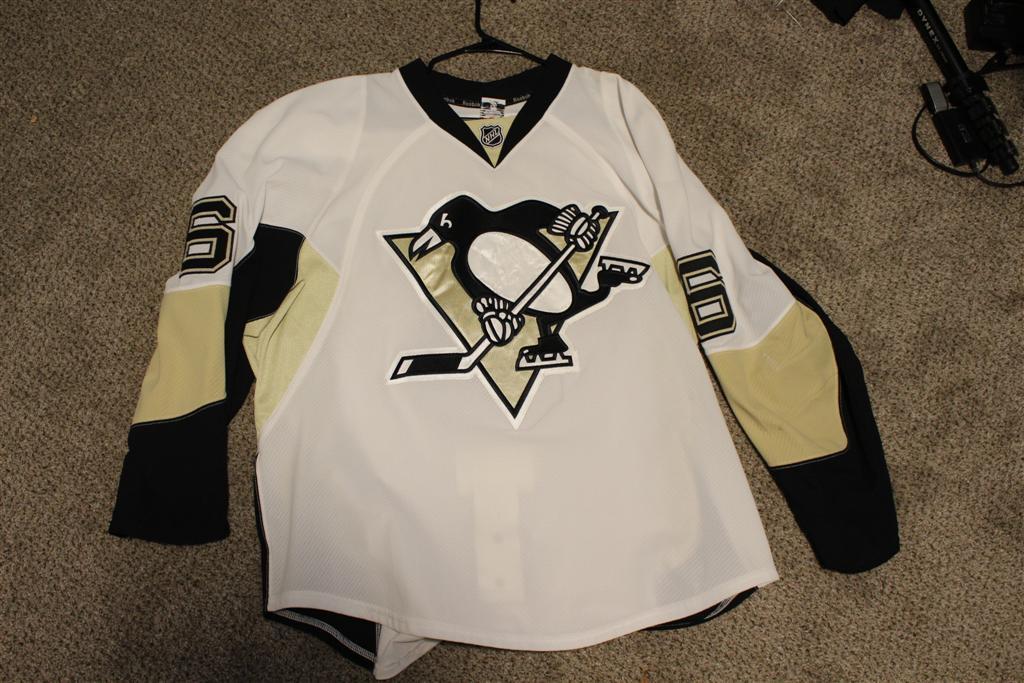 2011-12 Ben Lovejoy Pittsburgh Penguins Game Worn Reebok Jersey 56 LOA COA Set 2