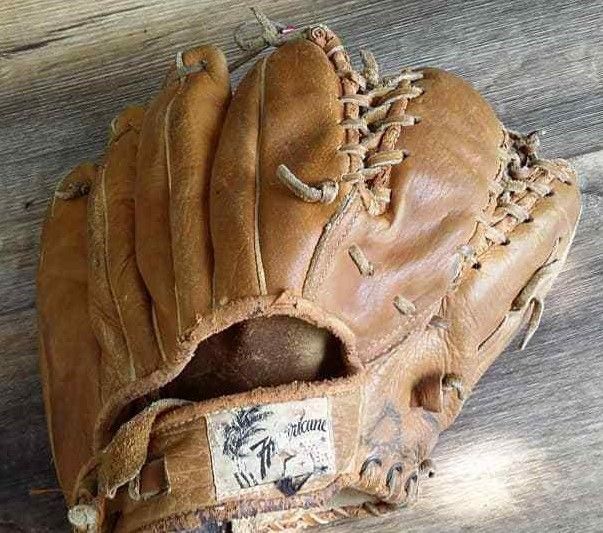 Vintage RARE HURICANE  Six Finger Baseball Glove RHT HARD TO FIND