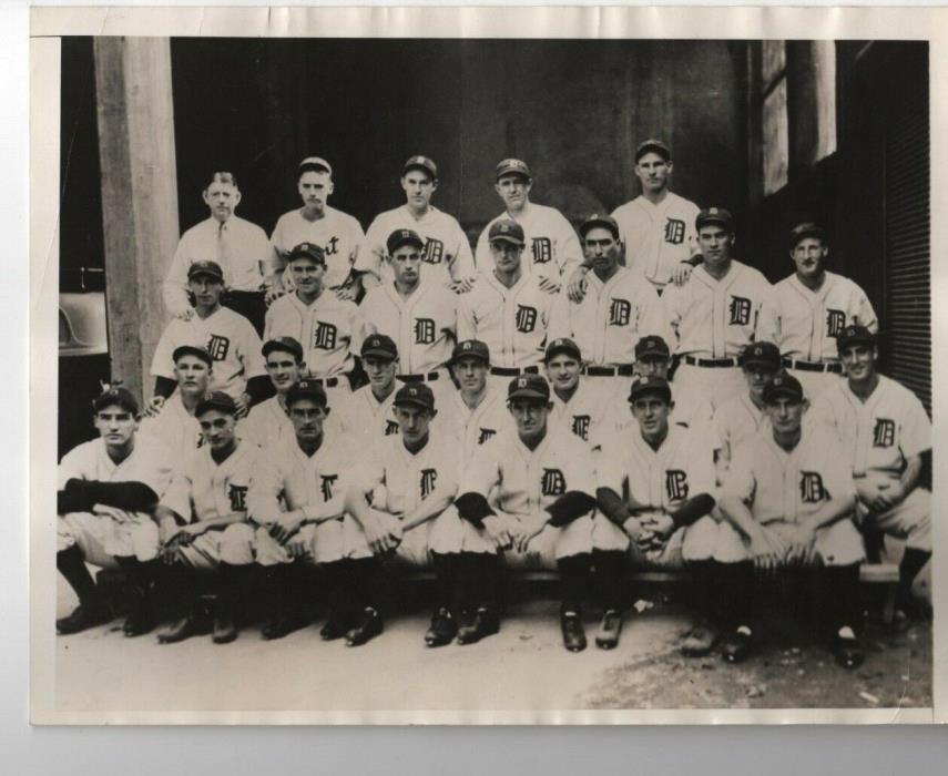 1934 Detroit Tigers Type 1 Original Team Photograph with paper caption attached