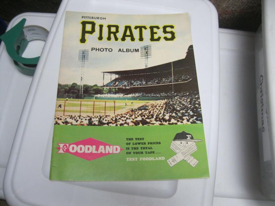 1969 PITTSBURGH PIRATES PHOTO ALBUM FROM FOODLAND, CLEMENTE ETC.