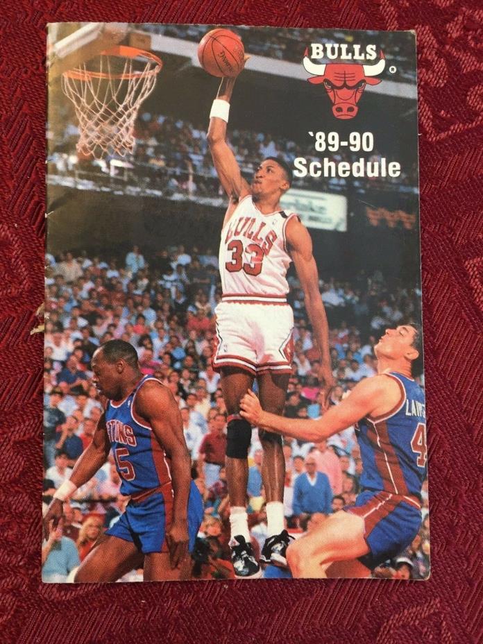 Chicago Bulls 1989-90 NBA pocket schedule - Scottie Pippen